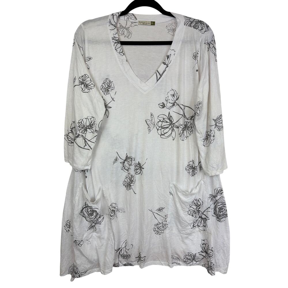 Chalet White Gray Floral V-Neck 3/4 Sleeve 2-Pocket Side Slit Tunic XL USA